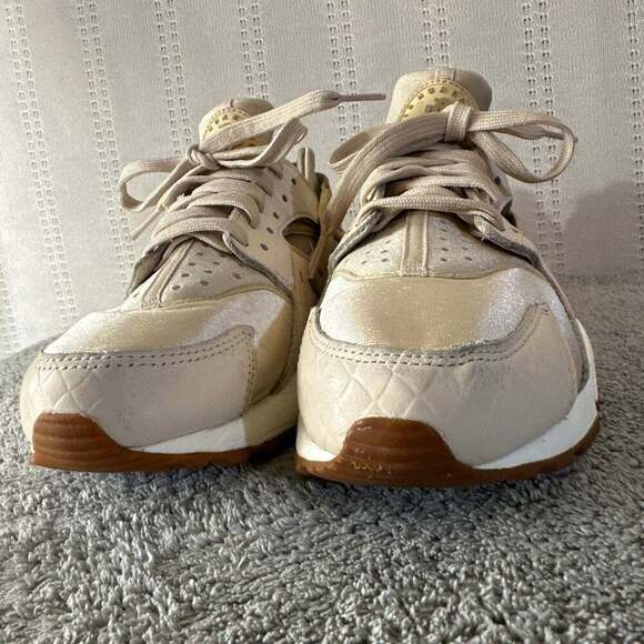Nike Air Huarache Run Premium 'Oatmeal' Women's Sneakers - Picture 3 of 8